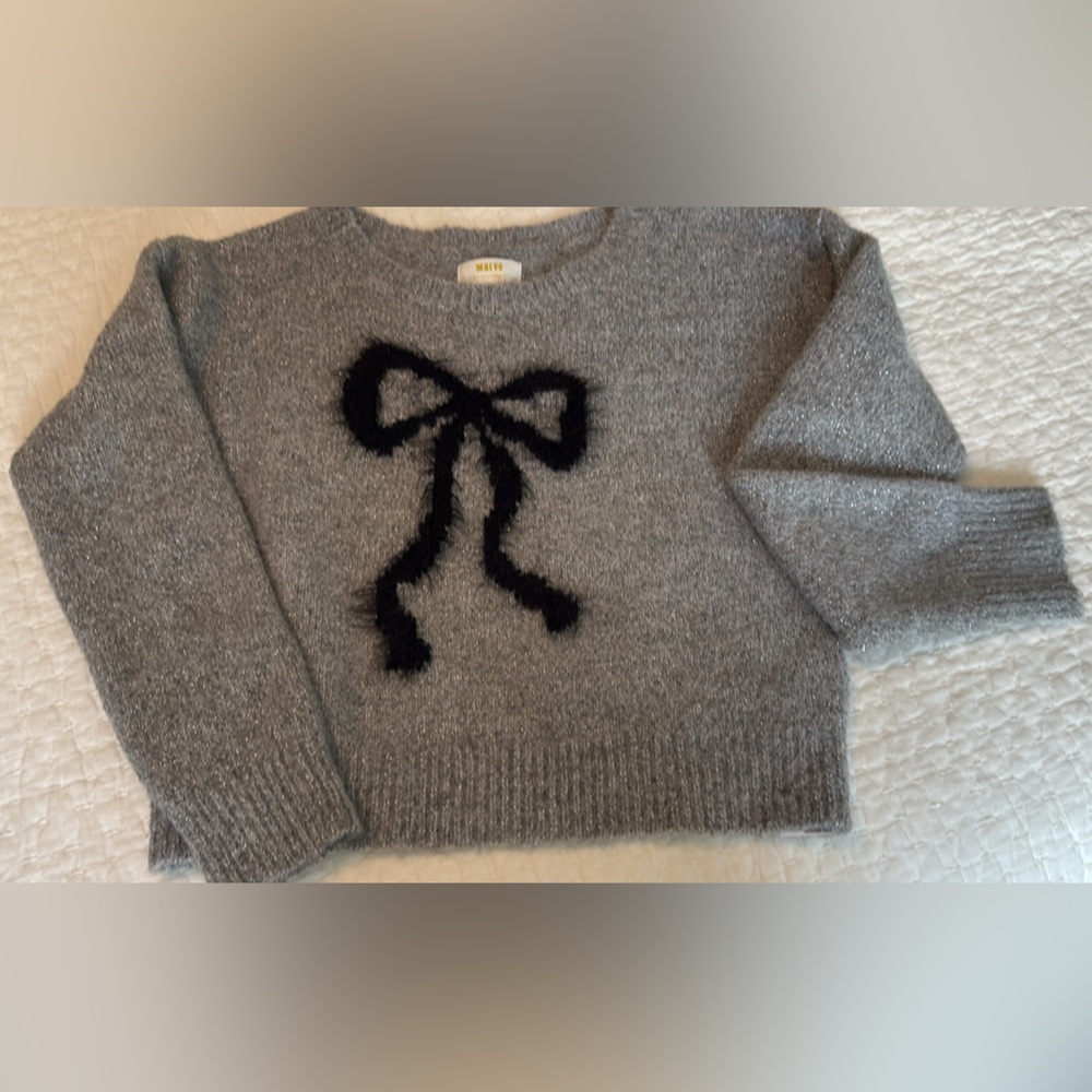 Maeve by Anthropologie Gray Sweater with Black Bow Accent